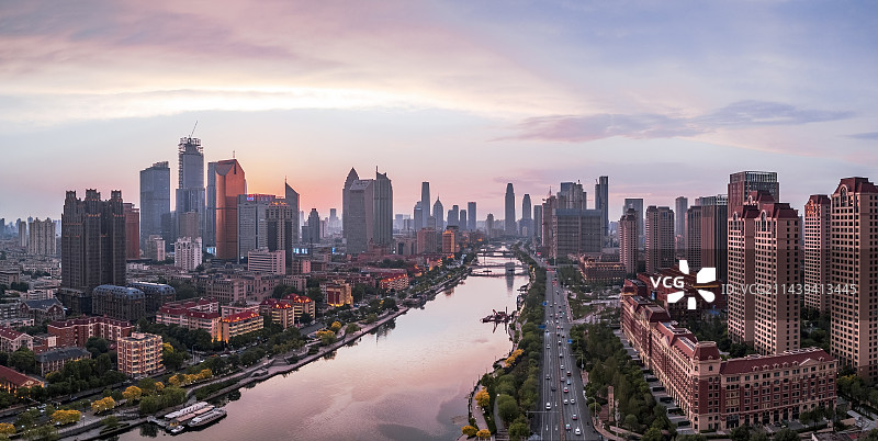 日落天津海河风景线小白楼商业圈城市建筑夜景航拍图片素材