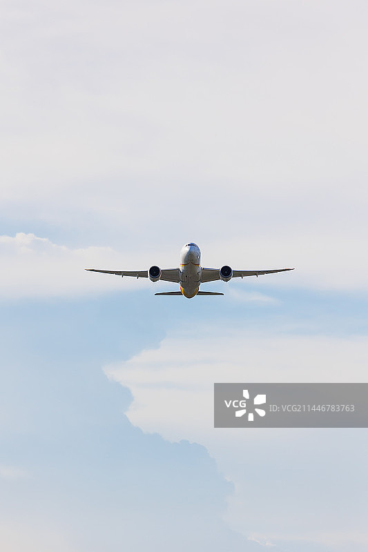 从深圳机场起飞的飞机航班图片素材