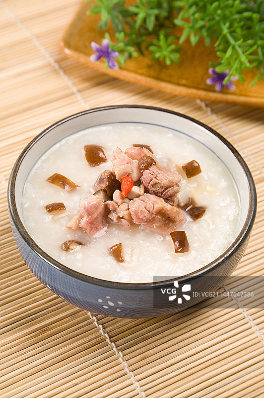 广东粤菜美食香菇滑鸡图片素材