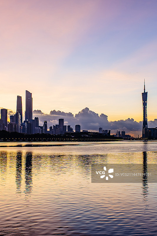广州珠江新城和广州塔日出晨曦风光图片素材