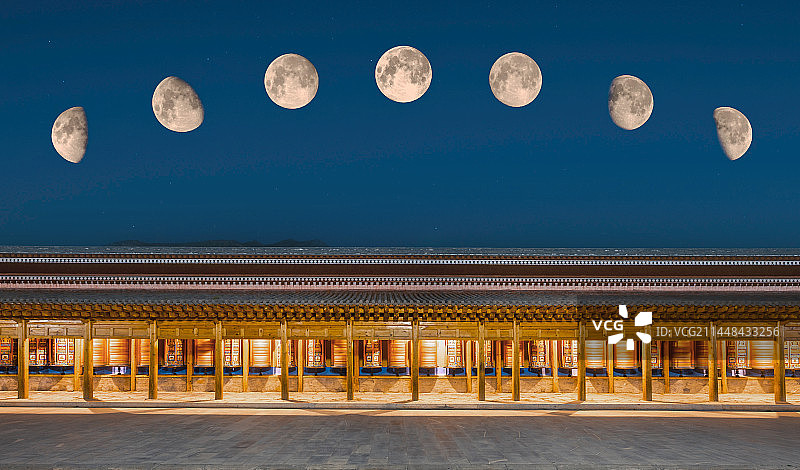 甘肃省甘南藏族自治州拉卜楞寺月光皎洁图片素材