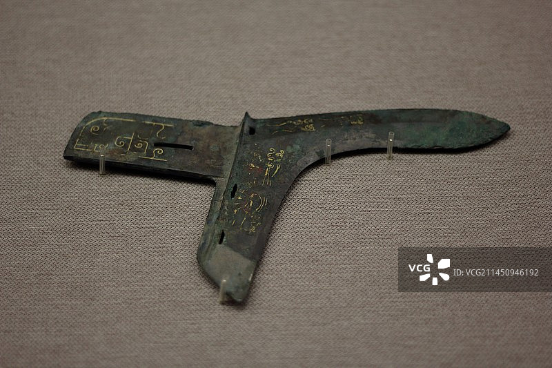 古代春秋时期青铜兵器（无锡博物馆藏王子于戈）图片素材