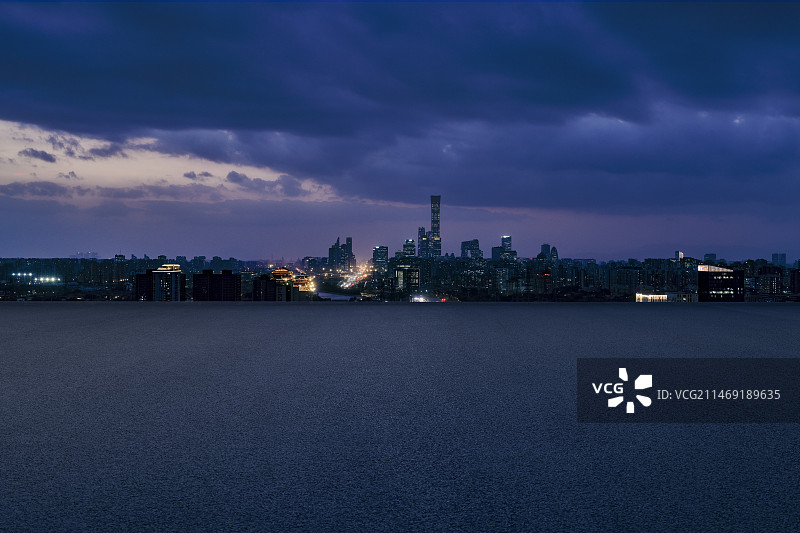日落云景北京CBD地标摩天大楼广场地面图片素材