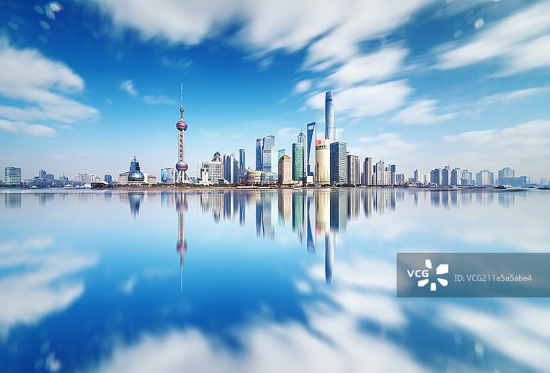 上海城市风光倒影图片素材