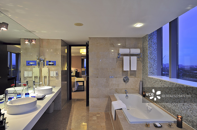 北京五星级酒店浴室洗手间图片素材