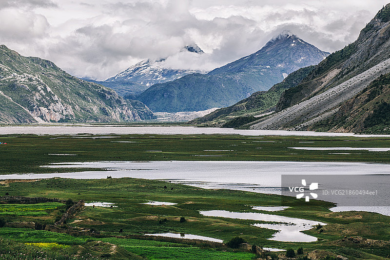 西藏然乌湖风光图片素材