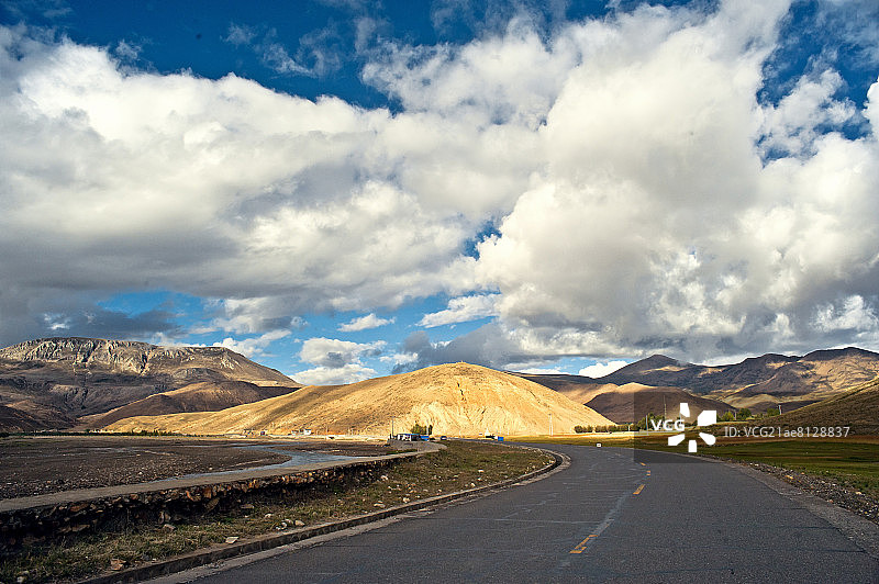 西藏公路图片素材