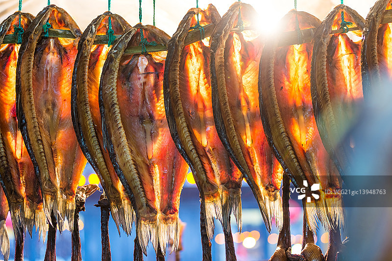 绍兴安昌古镇里的腌制鱼干图片素材