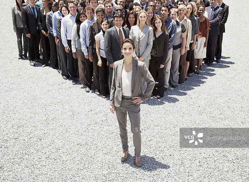 自信的女商人与商业团队的背景图片素材