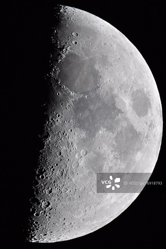 月亮图片素材