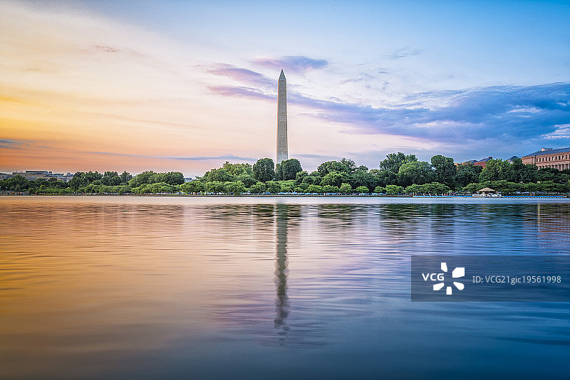 华盛顿纪念碑的日落图片素材