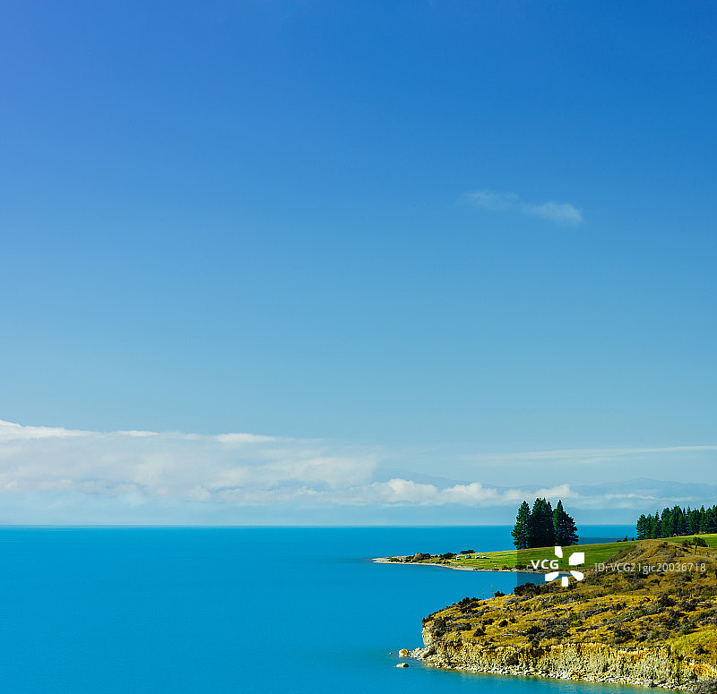 新西兰南岛普卡基湖畔远眺图片素材