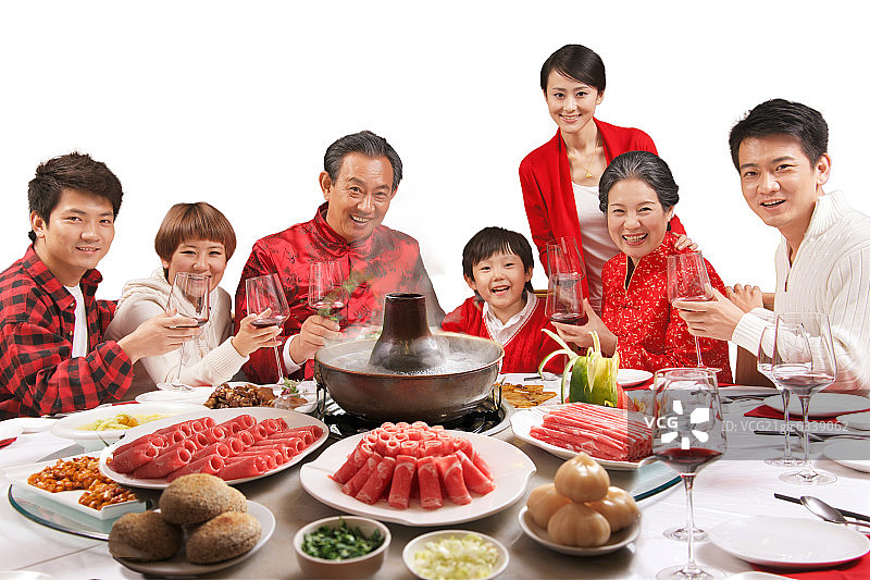 东方家庭过年吃团圆饭图片素材