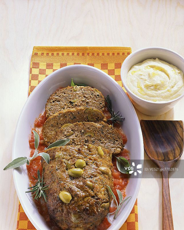 西西里香肠(凤尾鱼和橄榄肉饼)图片素材