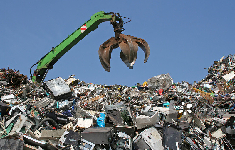 废金属，铁和电脑倾倒# 9图片素材