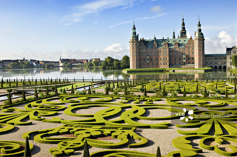 丹麦赫勒ød，腓特烈堡城堡和花园。图片素材