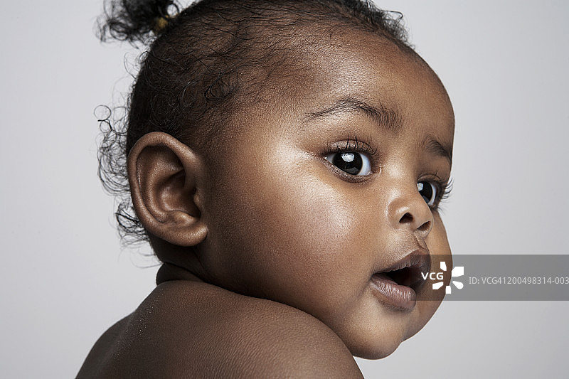 女婴(6-9个月)长相，肖像图片素材