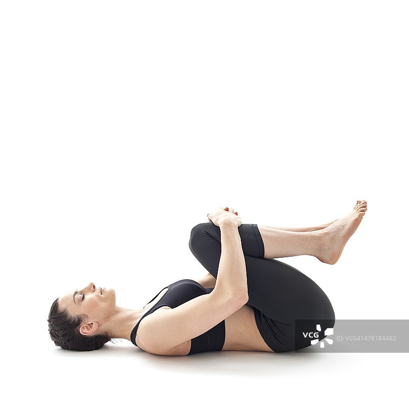 女人练习瑜伽图片素材