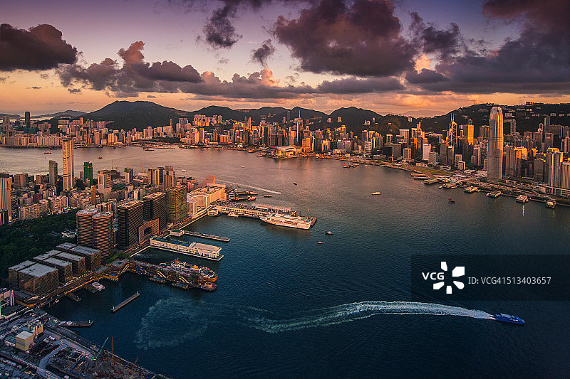 香港海港的壮观日落图片素材