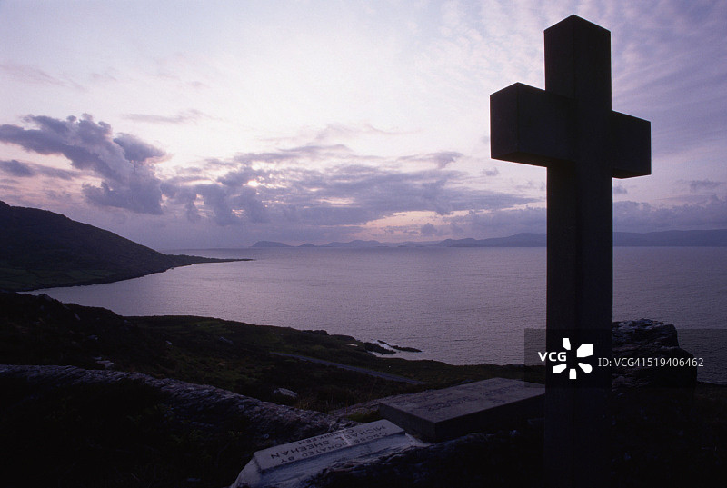 爱尔兰Mass Rock上的十字架图片素材