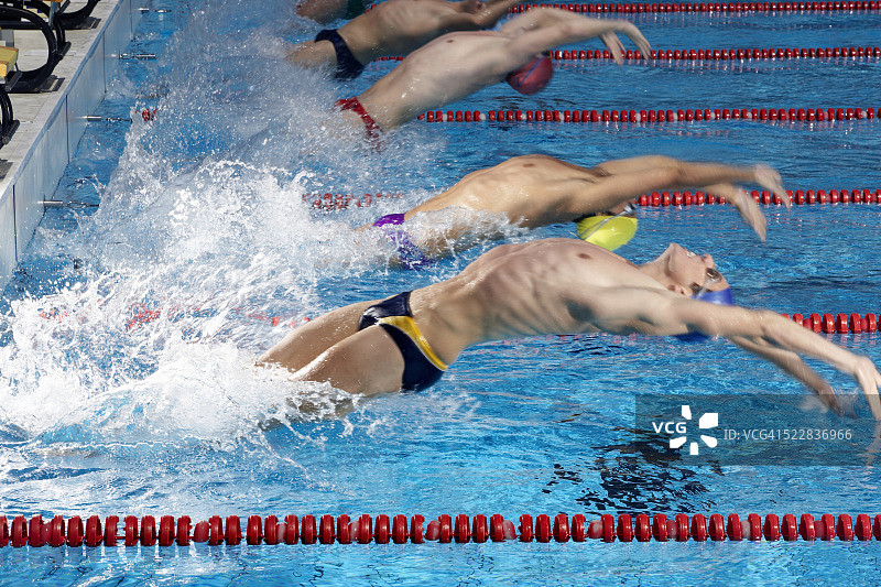 男子游泳比赛图片素材