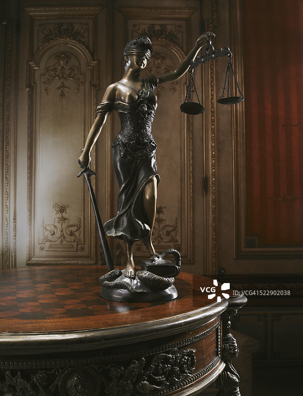 正义的天平雕像图片素材