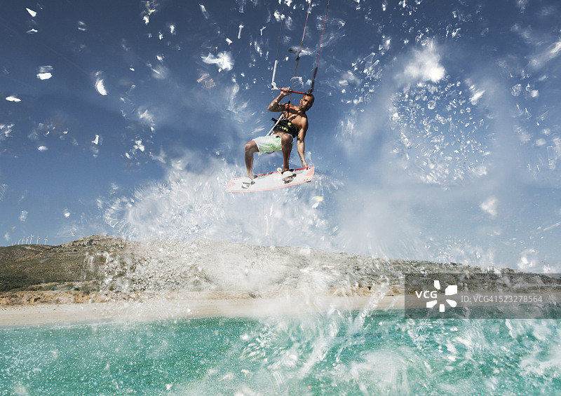 空中风筝冲浪者，塔里法，西班牙图片素材
