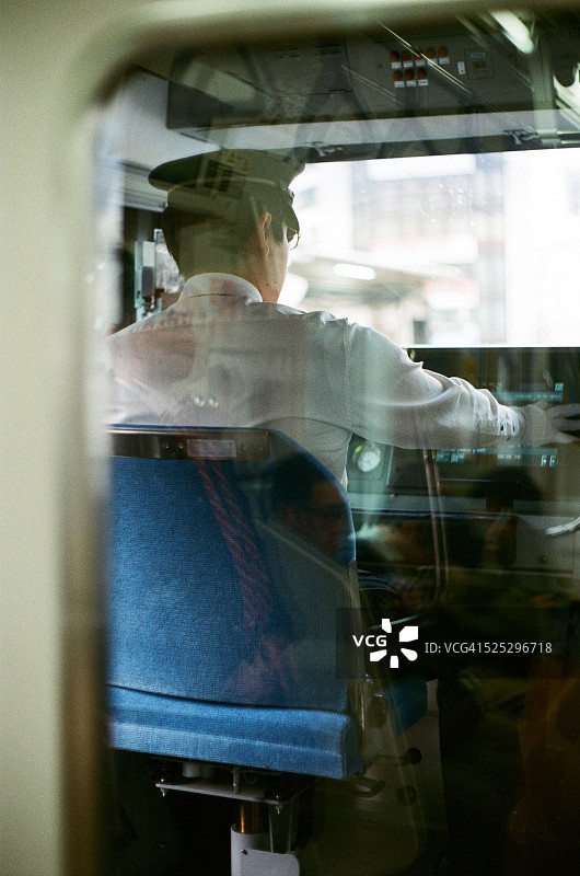 东京的地铁司机图片素材