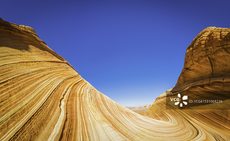 地层旋转通过沙漠峡谷的波浪亚利桑那州的标志性景观图片素材