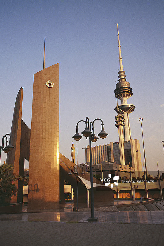 低角度的结构的城市中心在科威特图片素材