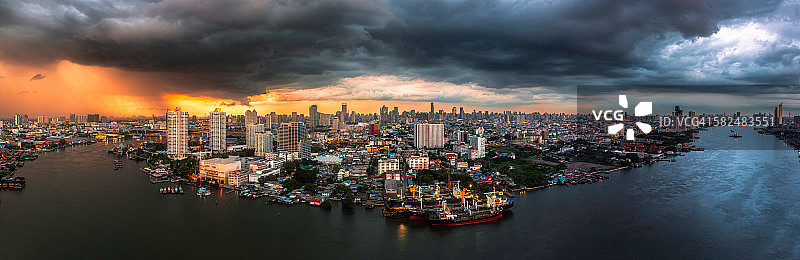 曼谷岛在暴风雨中图片素材