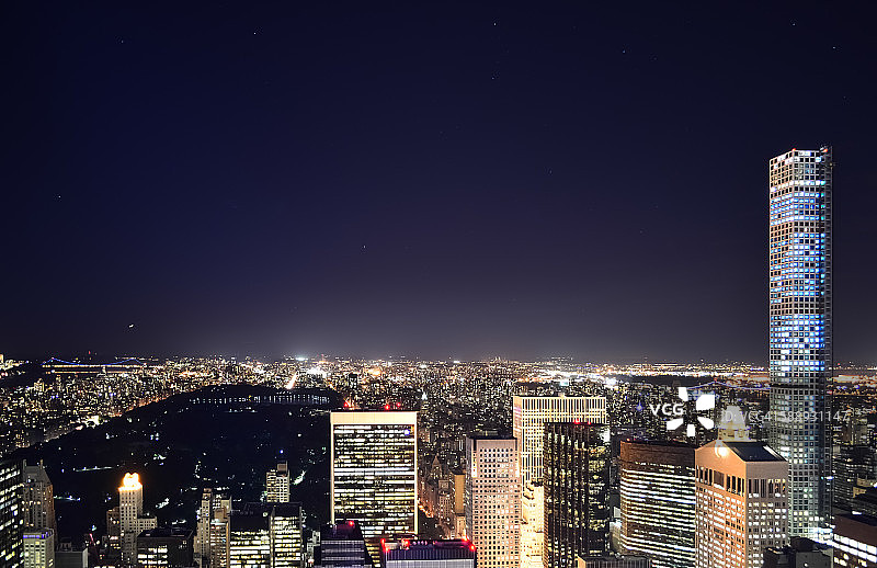 纽约晚上的天际线和中央公园图片素材