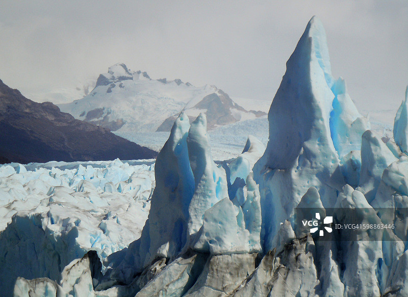 锋利的冰川冰形状的安第斯山脉-莫雷诺，阿根廷图片素材