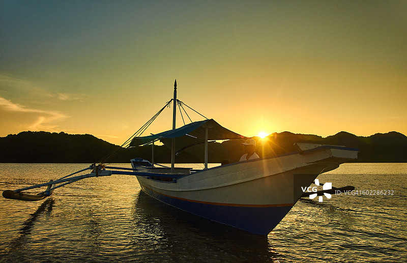 日落时分停靠的船只，菲律宾，亚洲图片素材