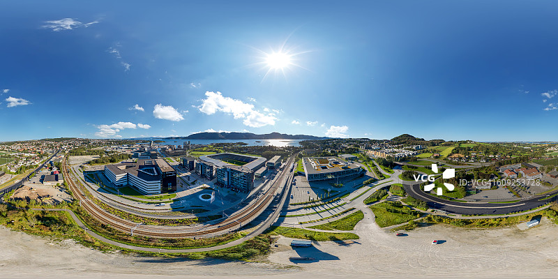 挪威斯塔万格的Hinna公园和维京体育场的360度鸟瞰图图片素材