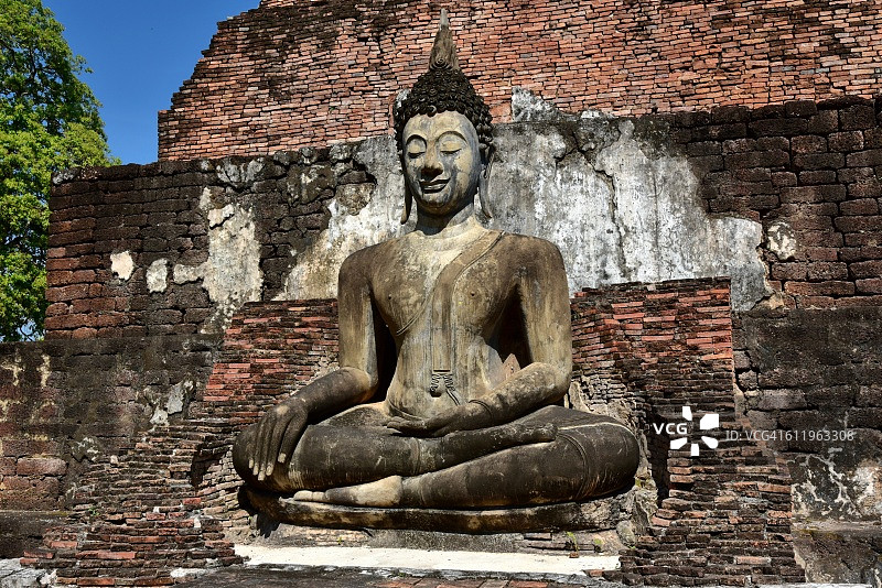 亚洲泰国素可泰玛哈寺的佛像图片素材
