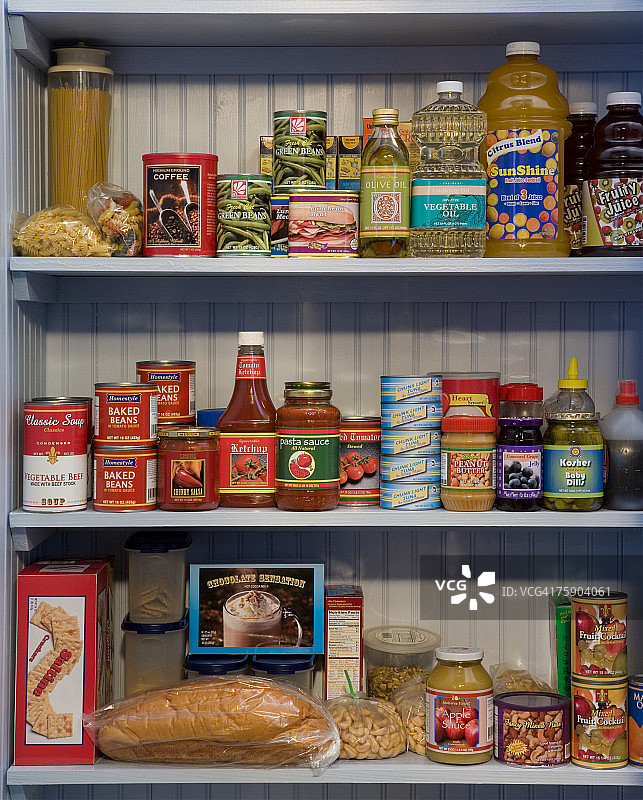 食品柜架子上的食物图片素材