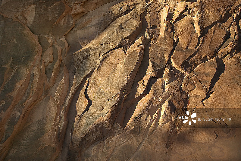 砂岩中的裂缝和裂缝的细节图片素材