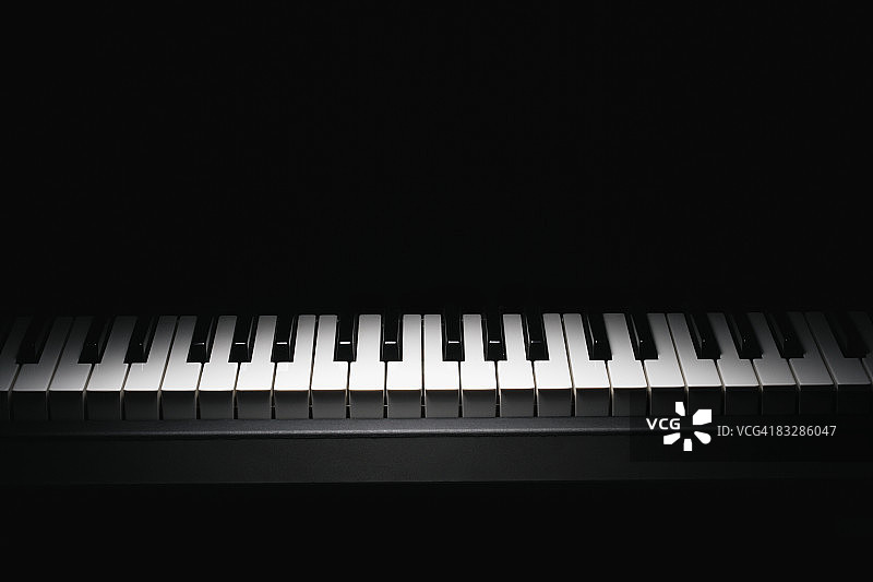 钢琴键盘图片素材
