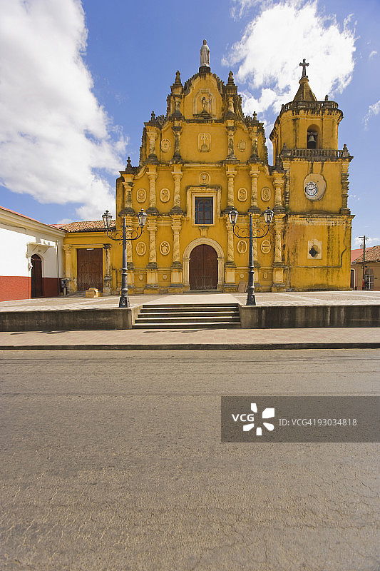 墨西哥一座教堂的正面图片素材