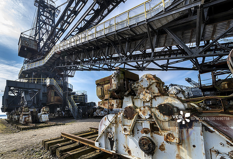 铁城——钢铁之城图片素材