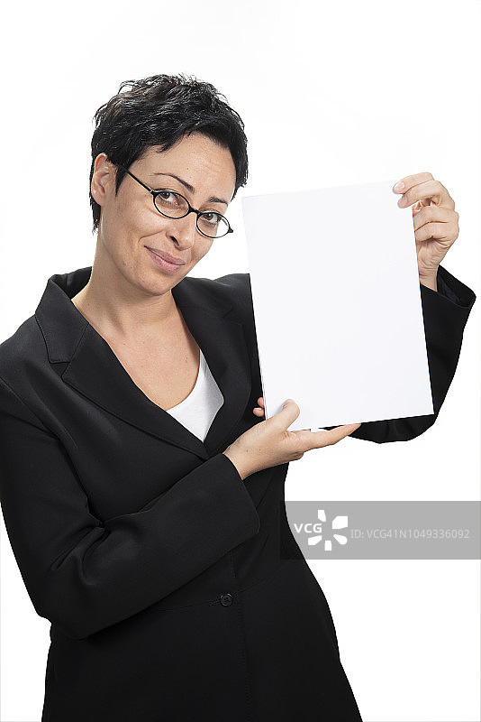 女人指着白色的横幅图片素材