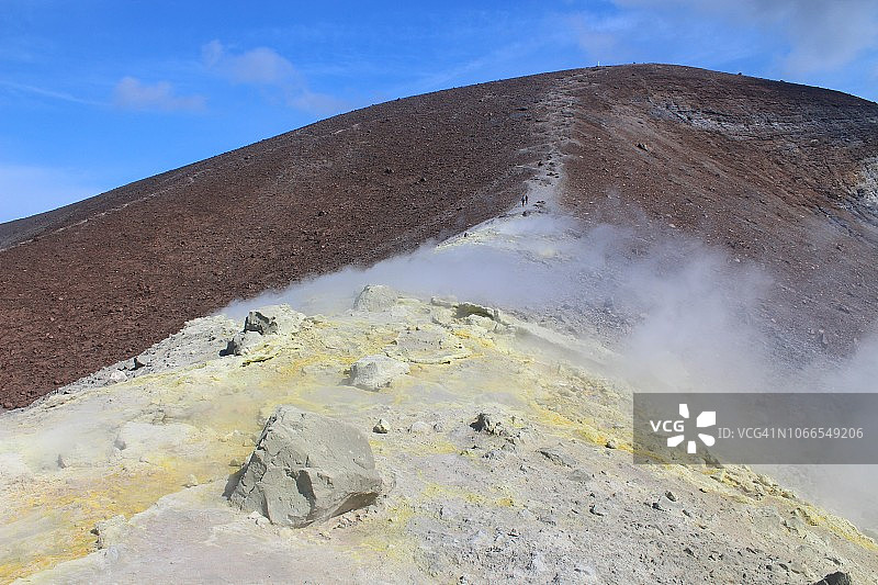 火山岛火山口的喷气孔。伊奥利亚群岛,意大利。图片素材