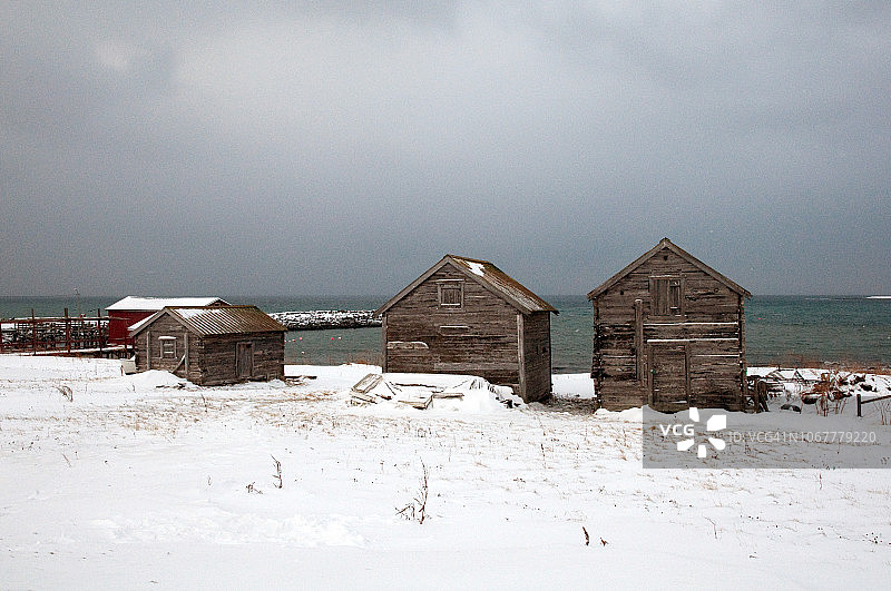 挪威北部Vadsø海岸的木屋图片素材