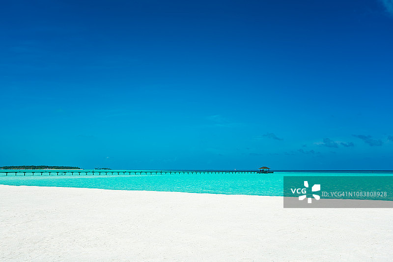 马尔代夫，南阿里环礁，迪夫西度假岛的码头图片素材