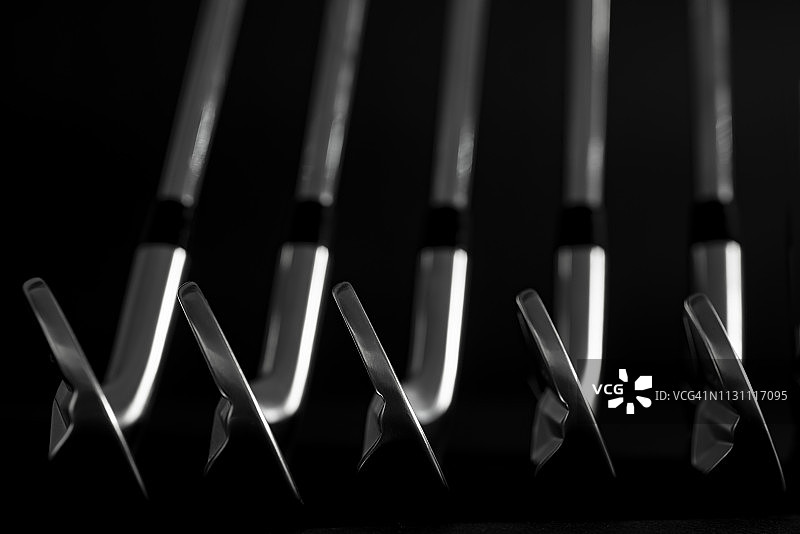 现代铁高尔夫球杆刀片图片素材