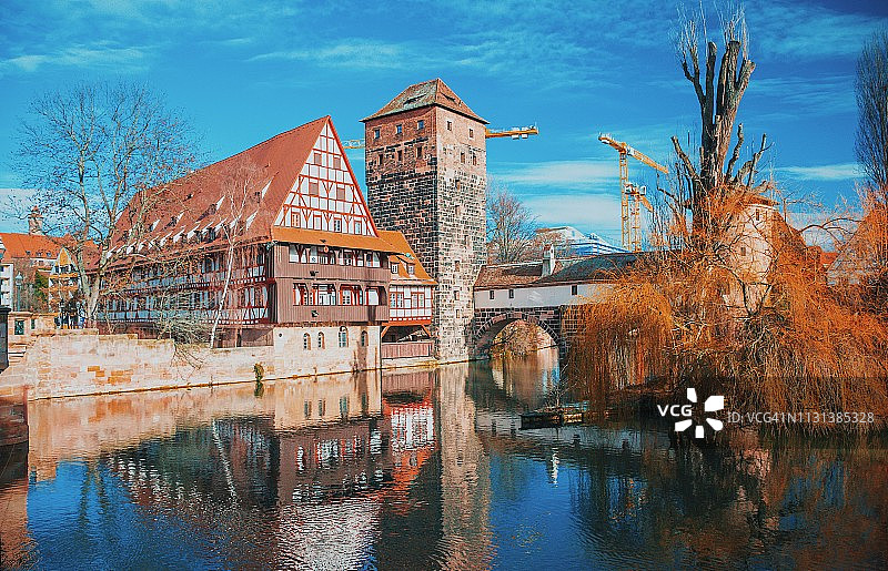 风景的历史建筑佩格尼茨河畔纽伦堡市，巴伐利亚，弗兰科尼亚，德国，欧洲图片素材