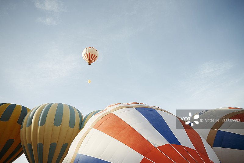 在洛林蒙代尔举行的国际热气球节。法国图片素材