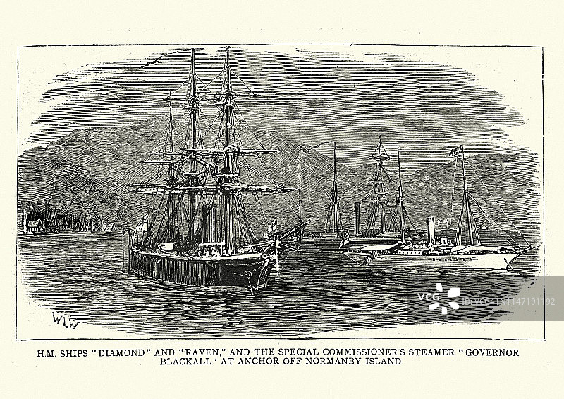 英国皇家海军舰艇“钻石”号和“乌鸦”号停泊在诺曼比岛图片素材