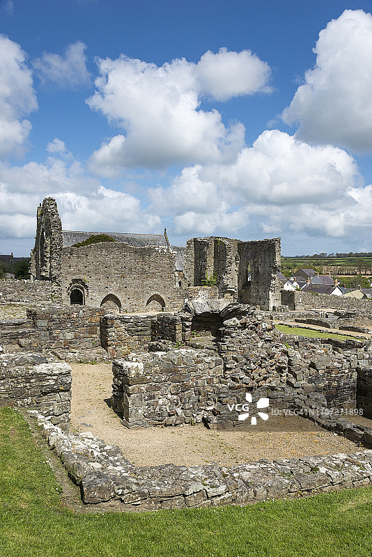 圣道格梅尔斯修道院，卡迪根，彭布罗克郡，威尔士图片素材